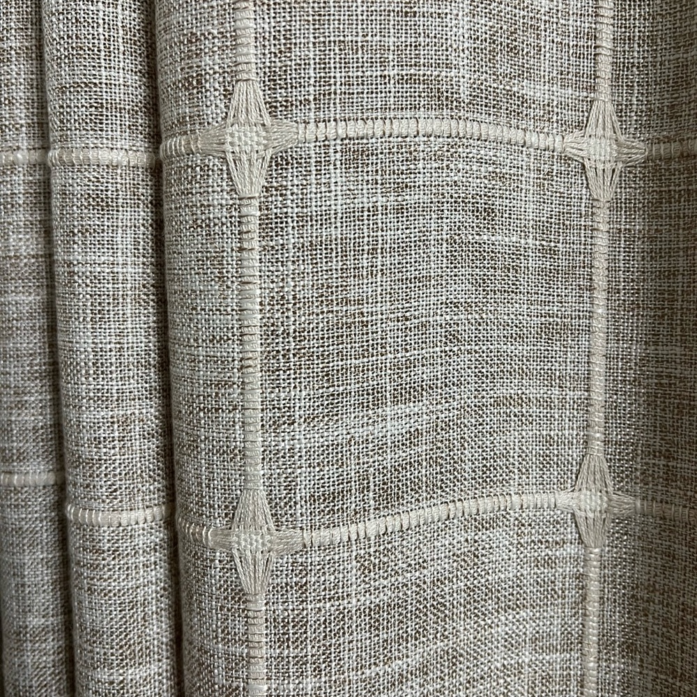 Woven fabric shower curtain - Picture 5 of 6